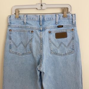 WRANGLER LIGHT WASH BAGGY MOM JEANS